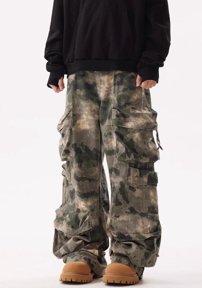 【BTSG】Big pocket double design camouflage color wide style cargo pants  BS0035