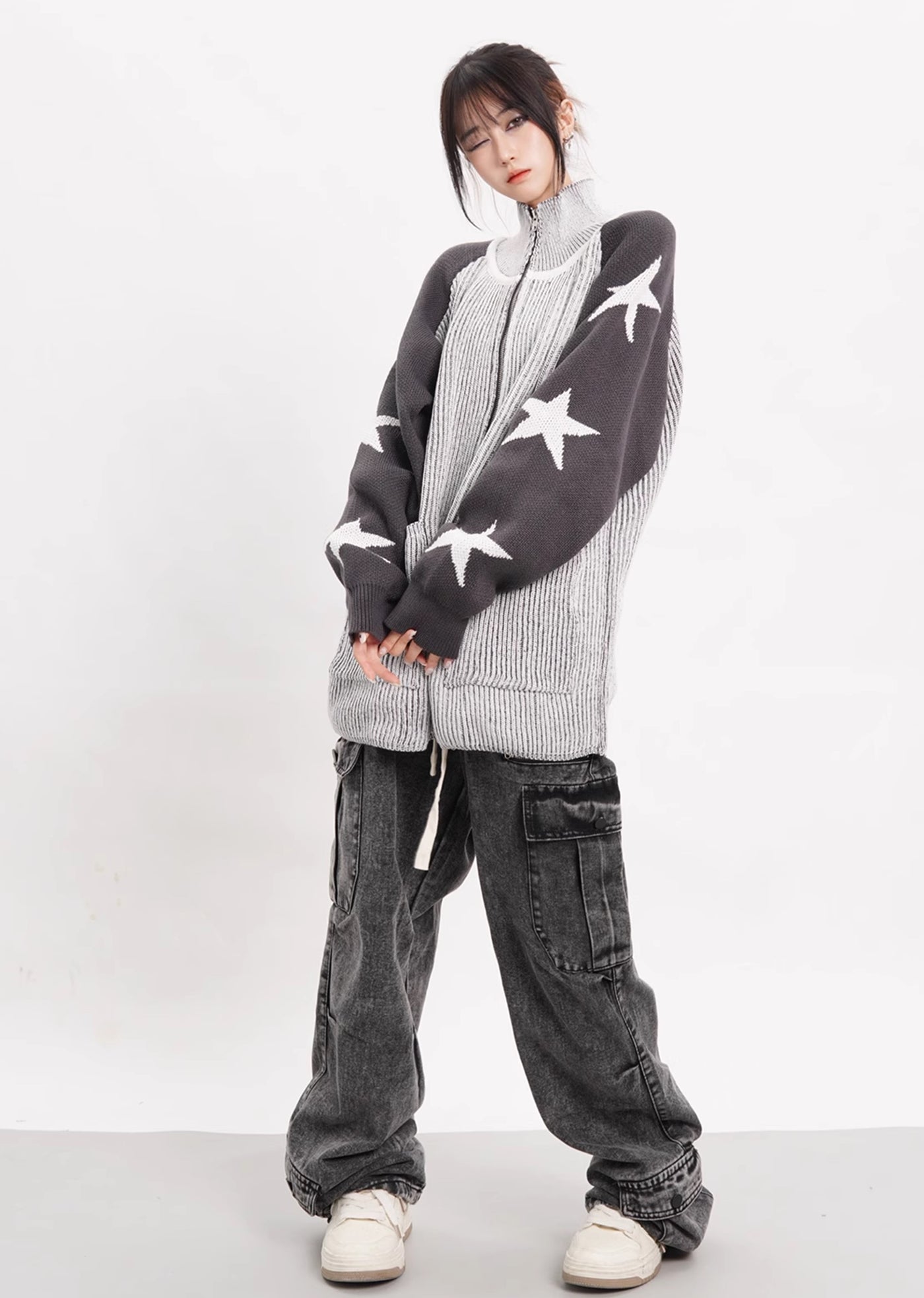 [4/29 New] Sleeve part star design tight silhouette design knit sweater HL3035