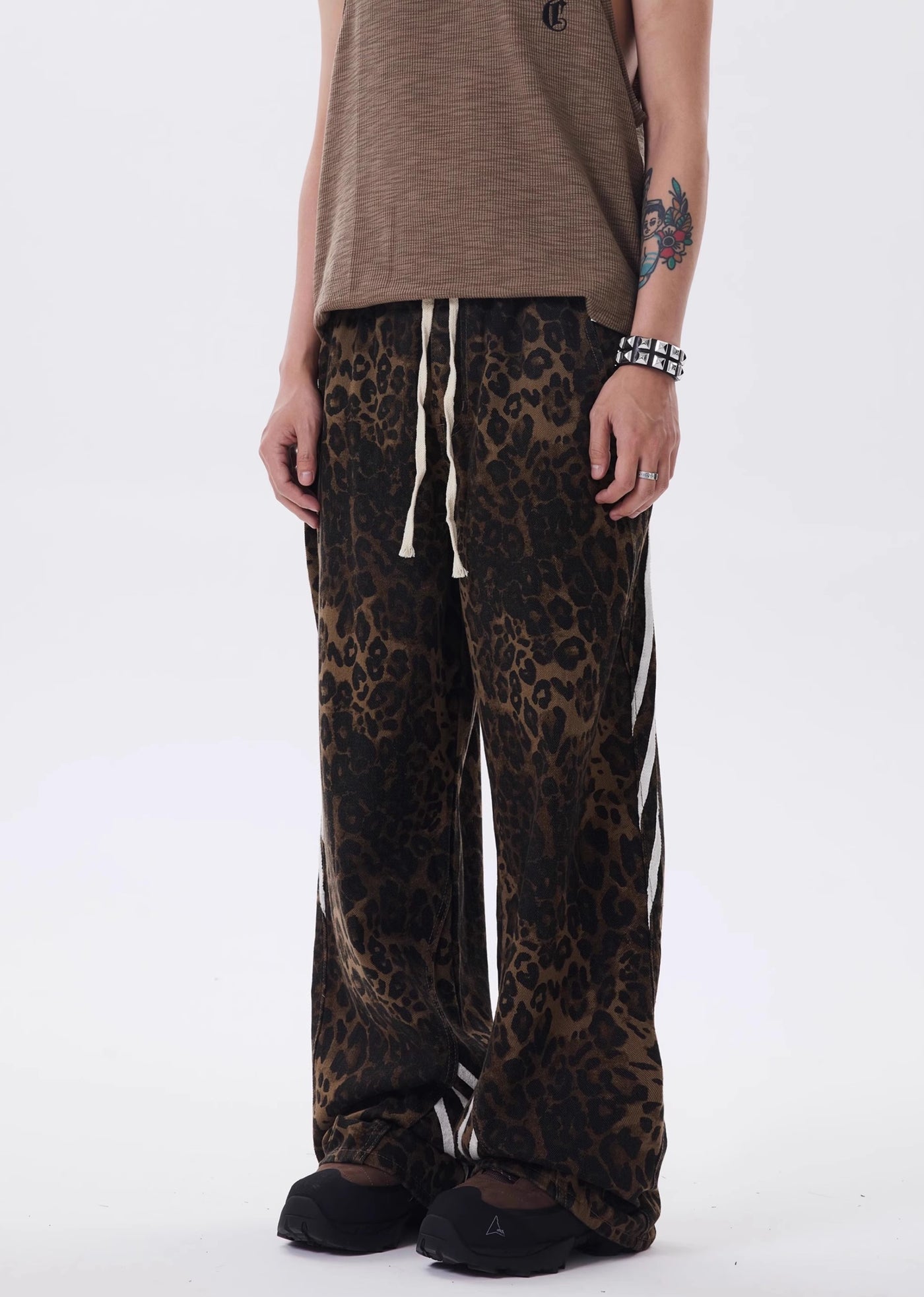 【BTSG】Leopard design side line over wide slade pants  BS0021