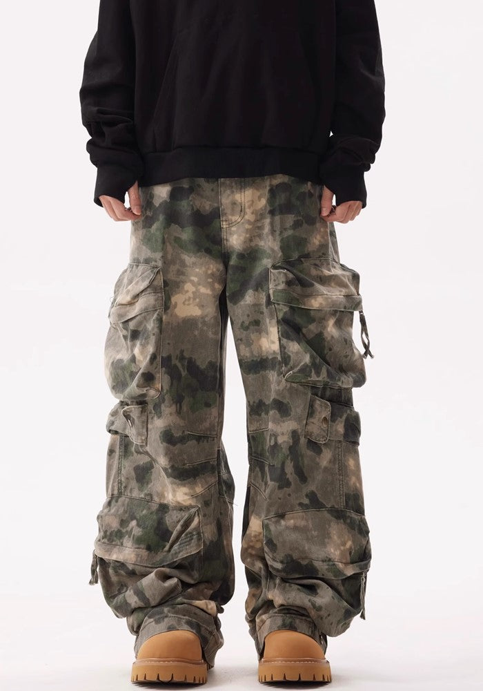 【BTSG】Big pocket double design camouflage color wide style cargo pants  BS0035