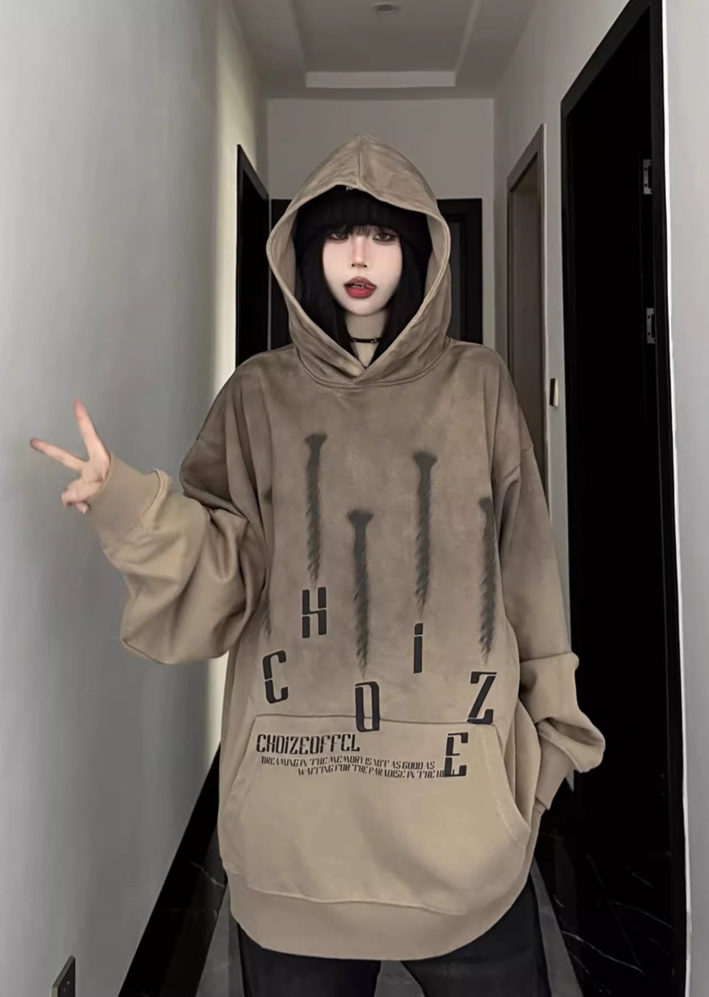 【W3】Grunge Wash Nail Design Front Over Hoodie  WO0075