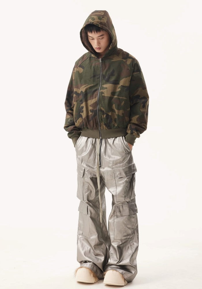 【BTSG】Metallic silver glossy design wide over cargo pants  BS0043