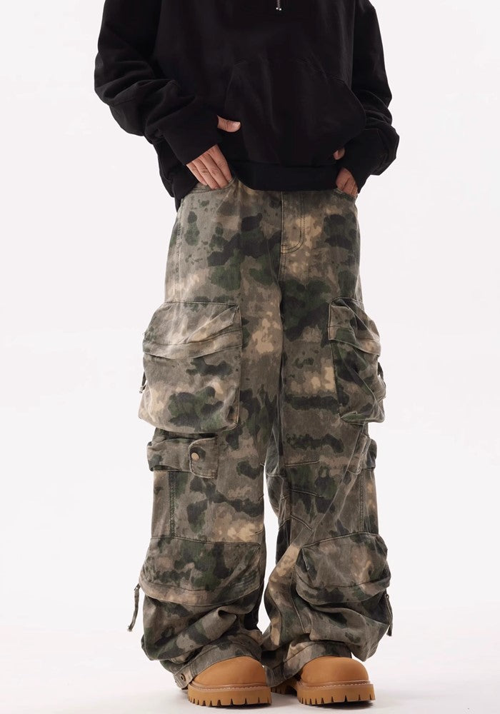 【BTSG】Big pocket double design camouflage color wide style cargo pants  BS0035