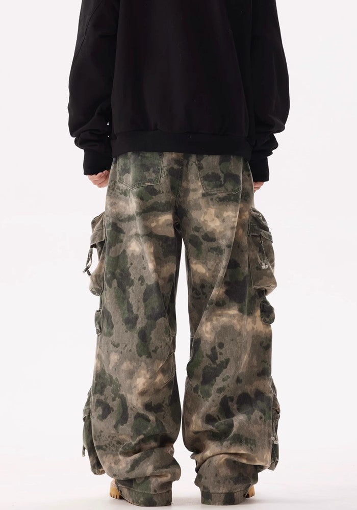 【BTSG】Big pocket double design camouflage color wide style cargo pants  BS0035