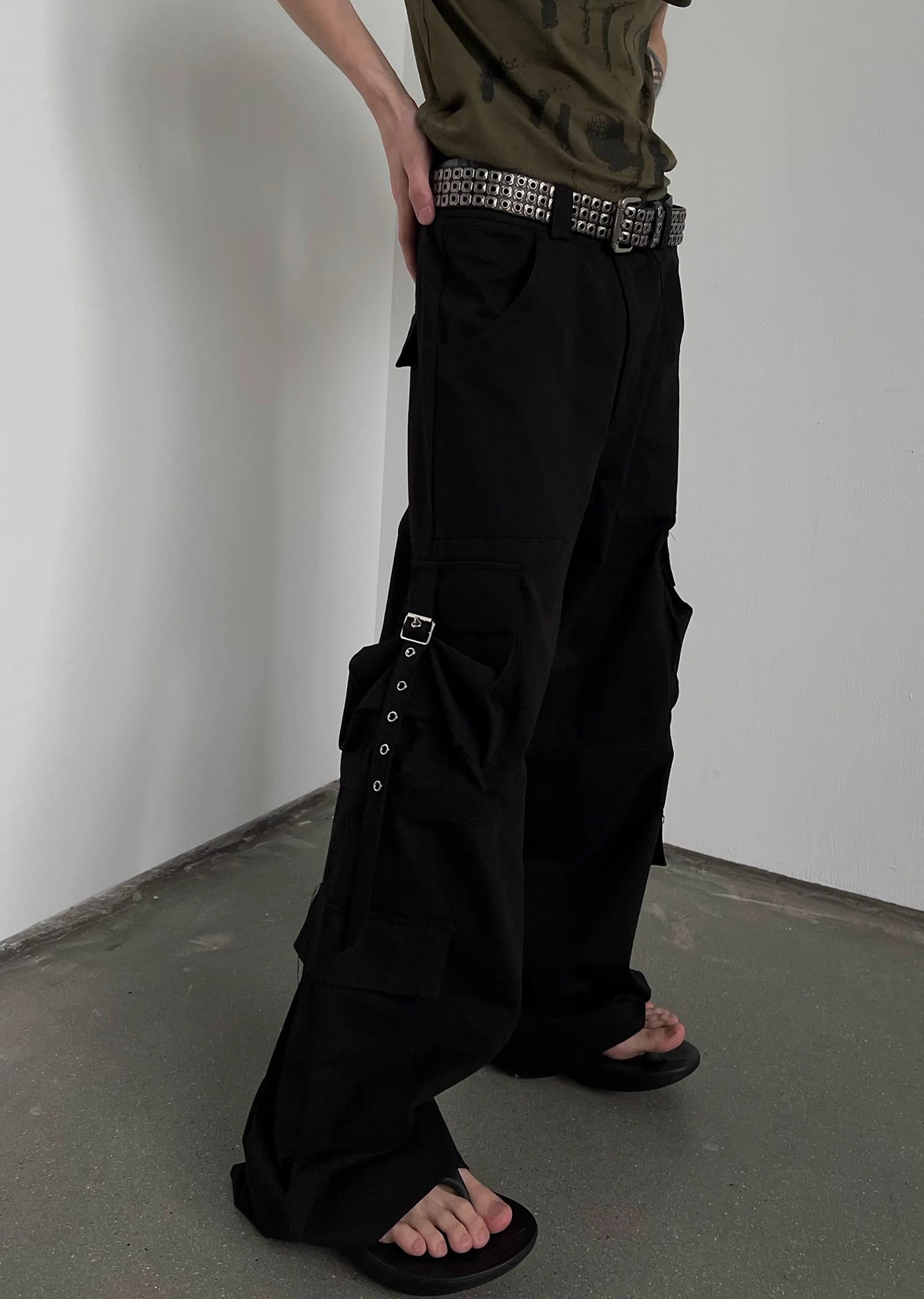 【SOULWORKER】Side suspender design wide style loose cargo pants  SW0029