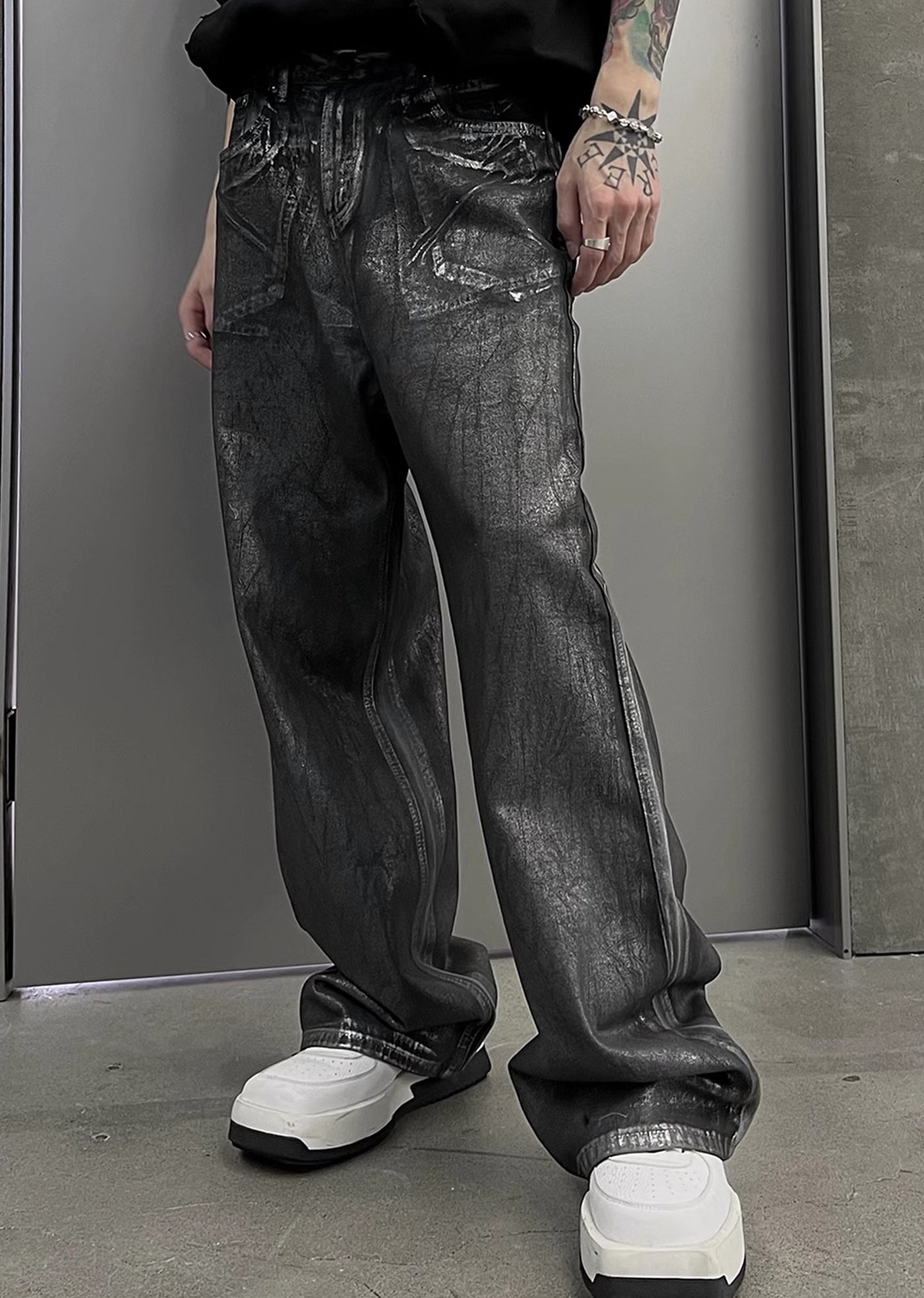 【SOULWORKER】Dark grey glossy design wide flare style denim pants  SW0030