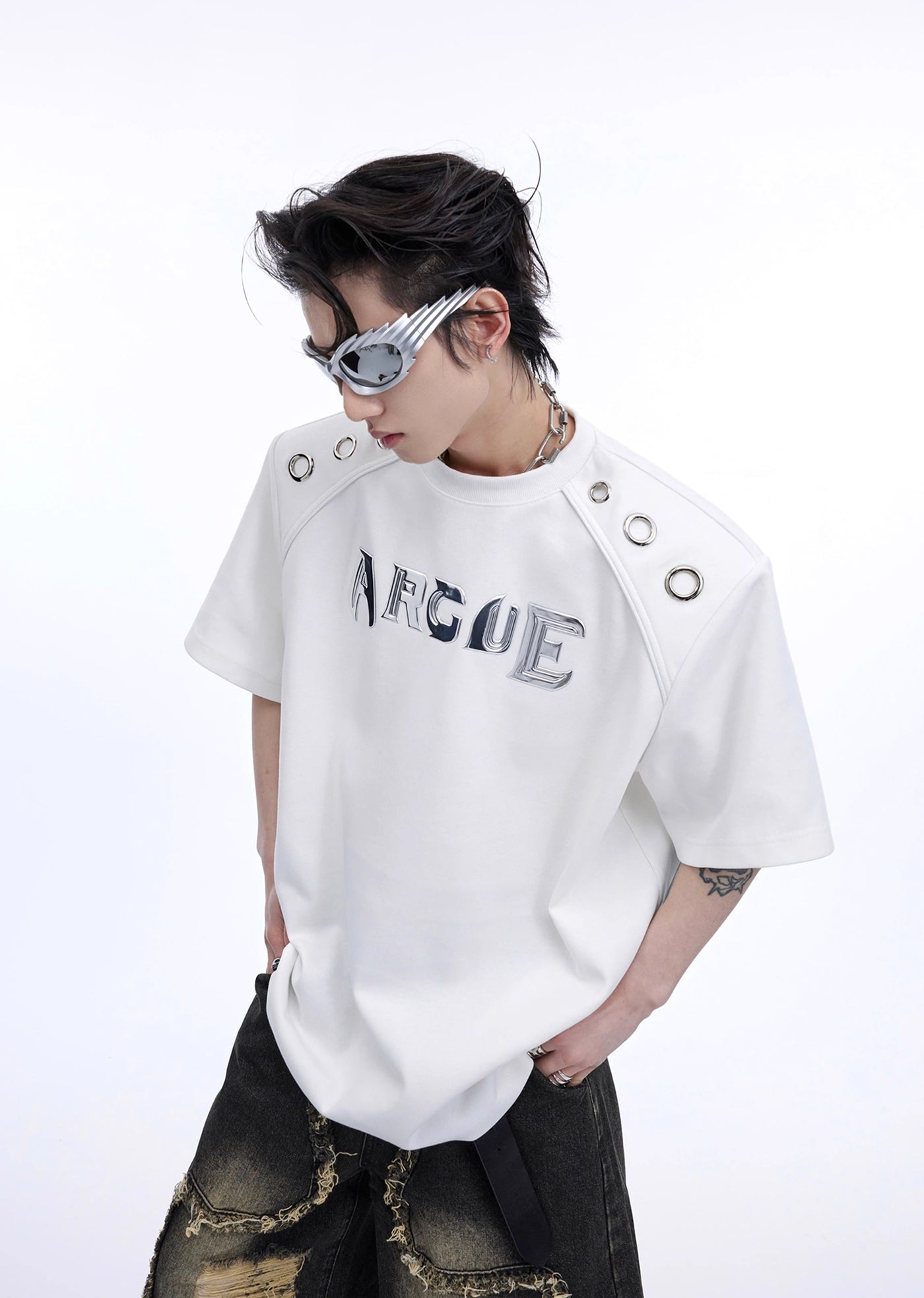 【Culture E】Front initial silver attachment patch short sleeve T-shirt  CE0129