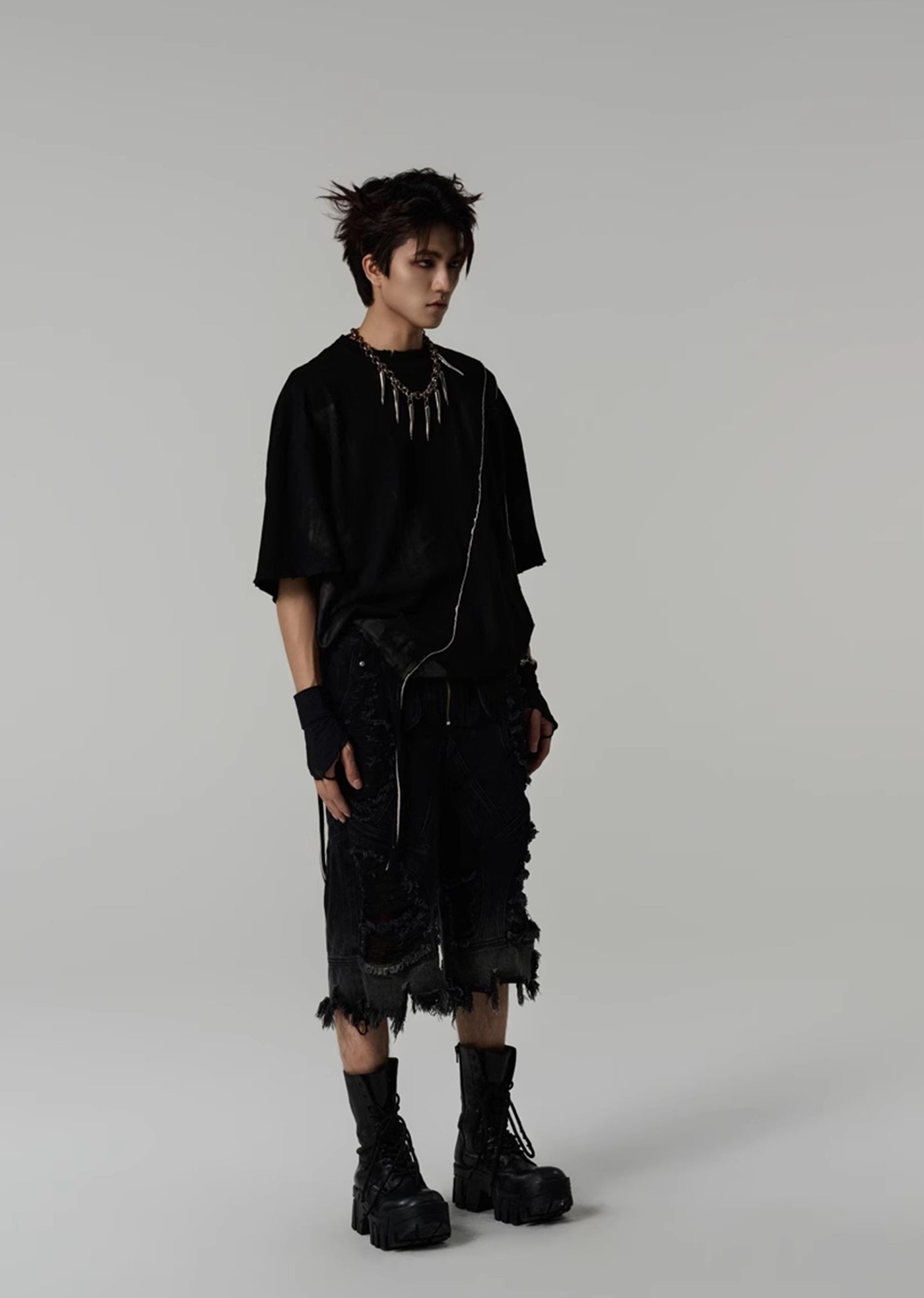 【FLYERRER】Mid-length distressed short silhouette design dark denim pants  FE0010