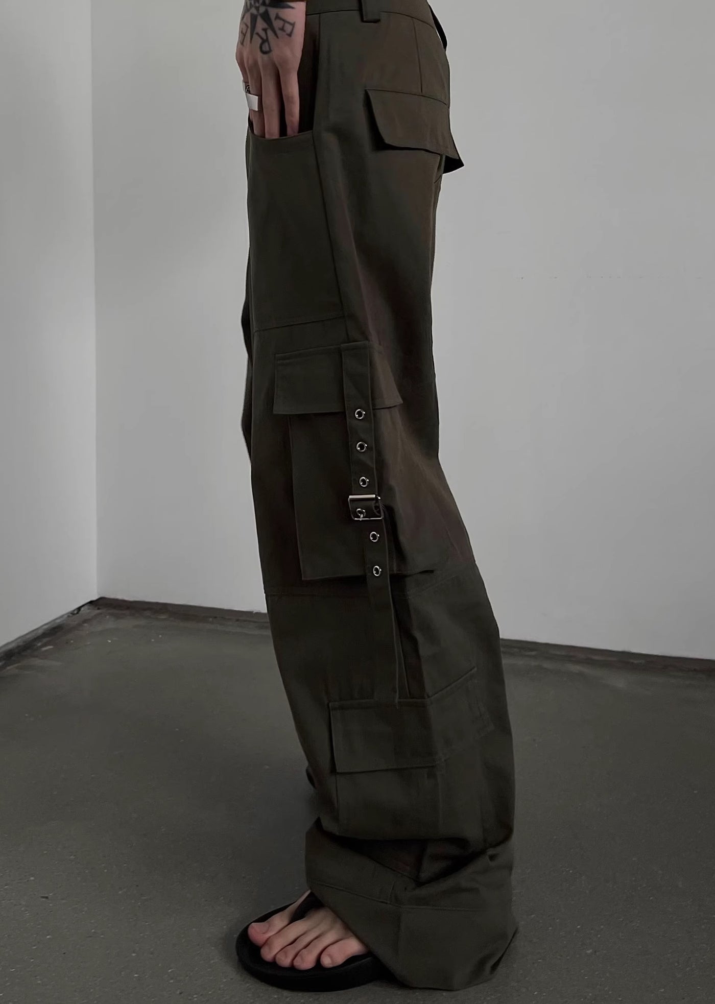 【SOULWORKER】Side suspender design wide style loose cargo pants  SW0029