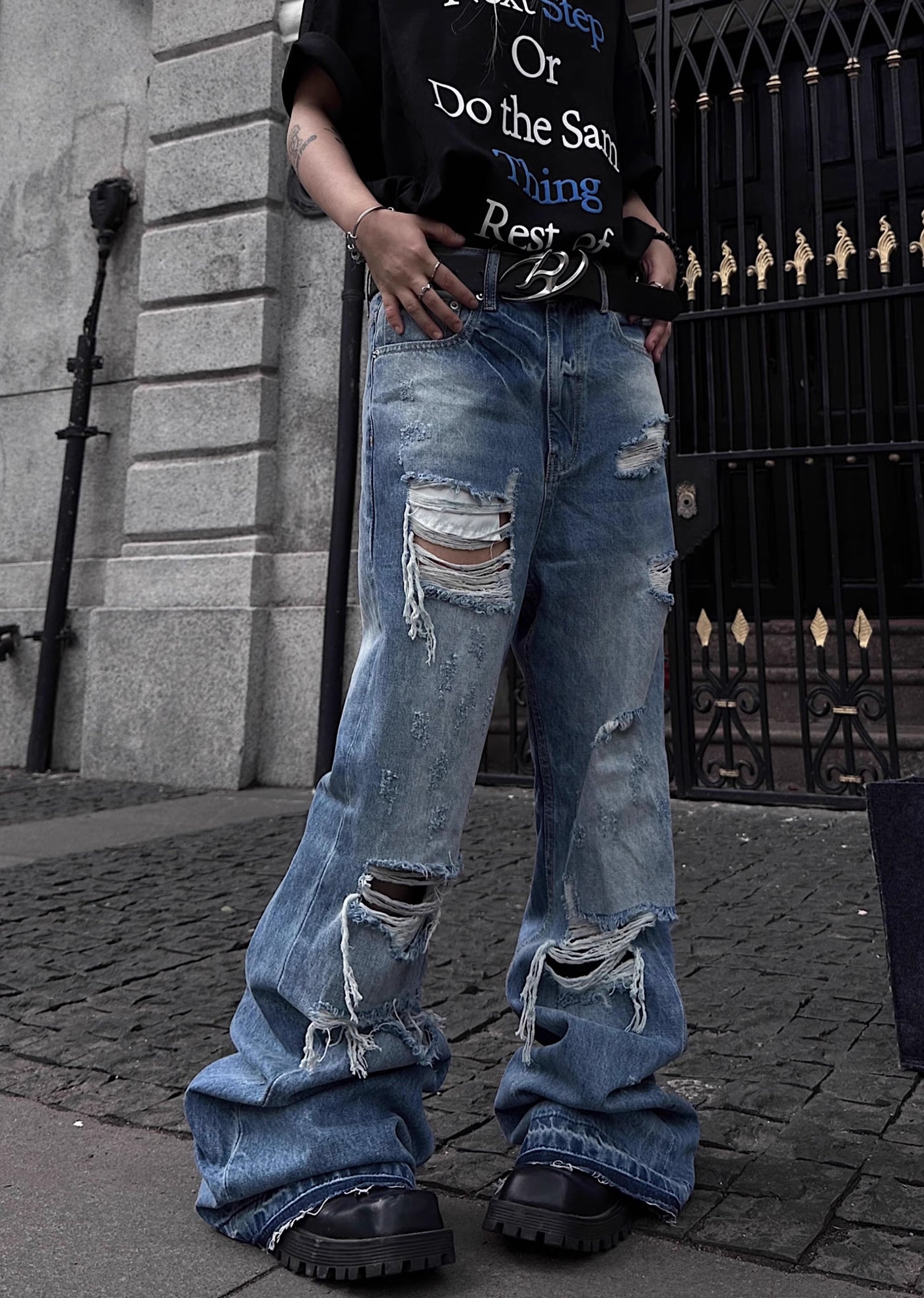 【TR BRUSHSHIFT】Fully distressed design dull basic color denim pants  TB0042