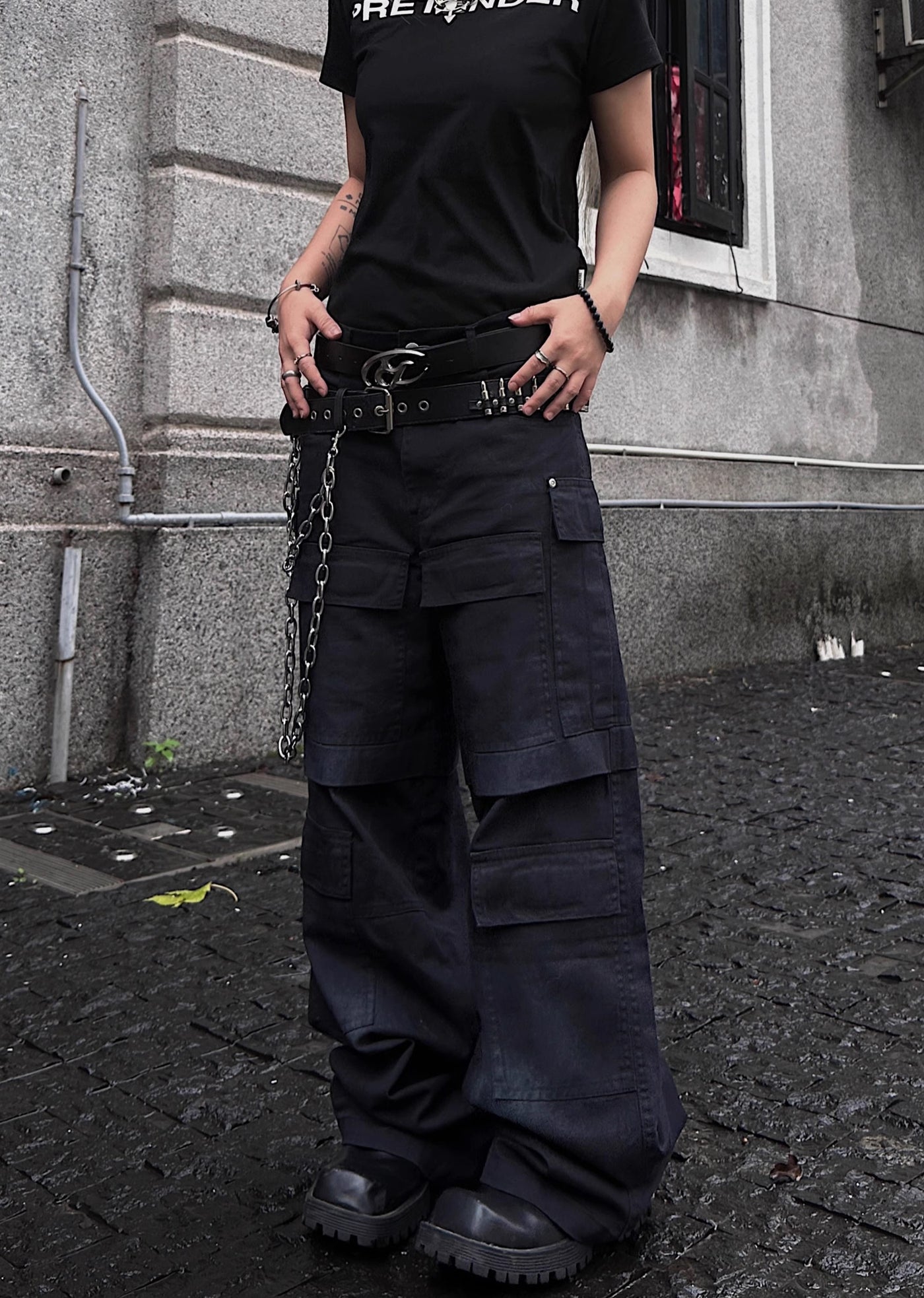 【TR BRUSHSHIFT】Tuck silhouette multi-pocket design black pants  TB0046