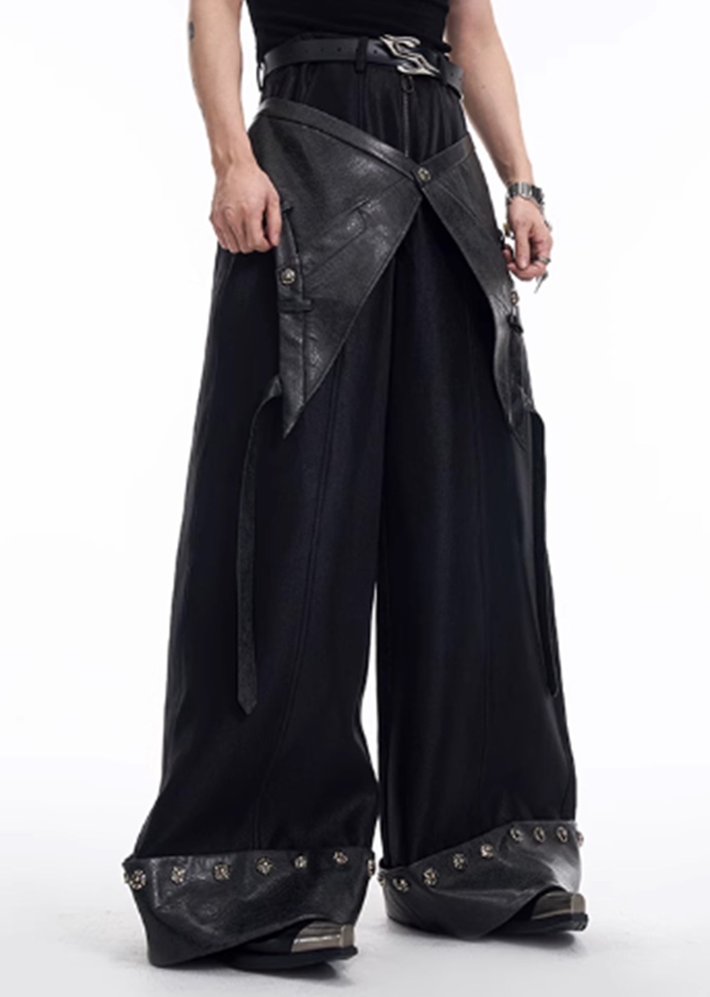 【STARTEXCEEDEND】Leather plus slacks fabric design gimmick wide pants  SC0002