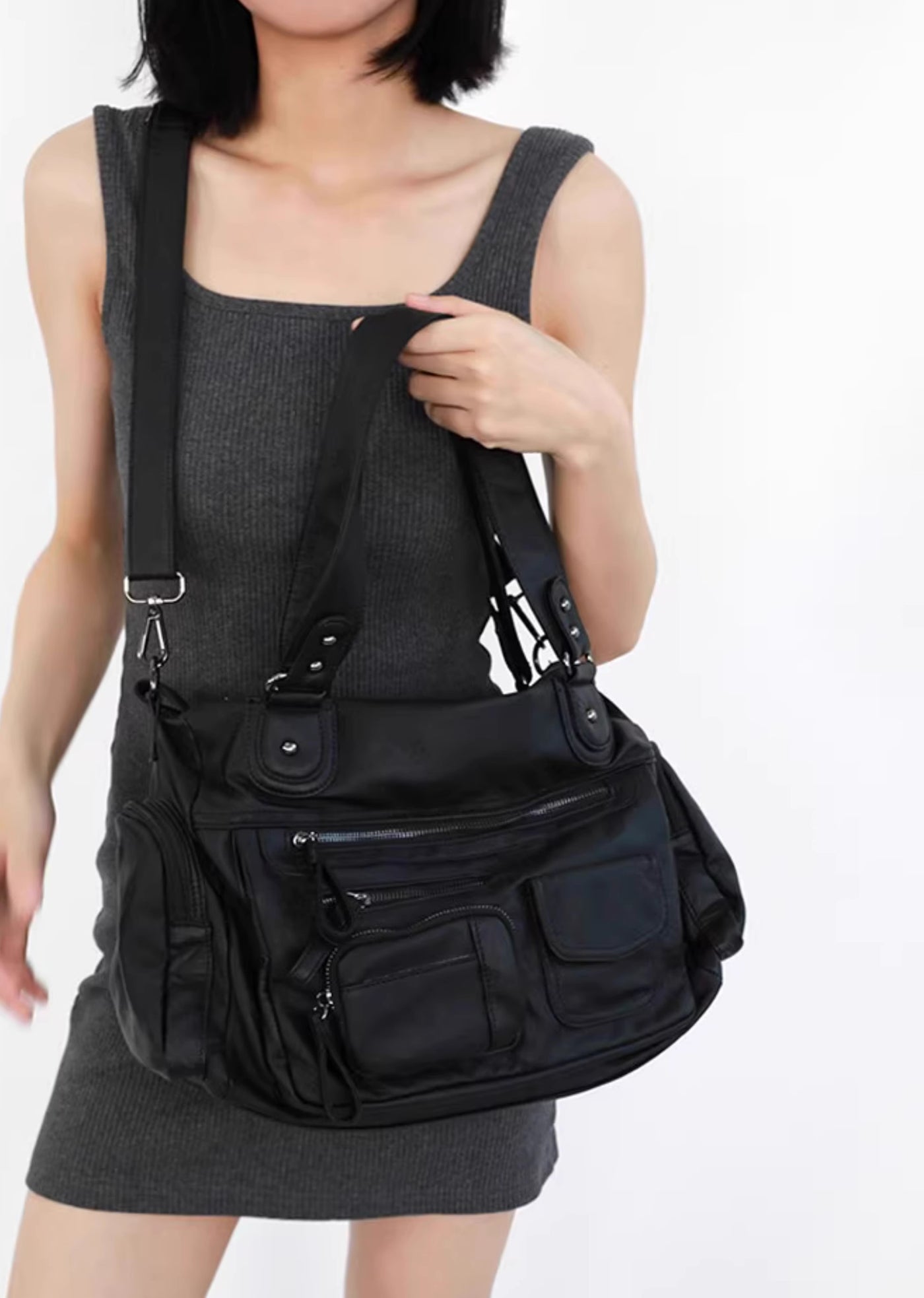 【8/26新作】Big silhouette grunge black color faux leather bag  HL3075