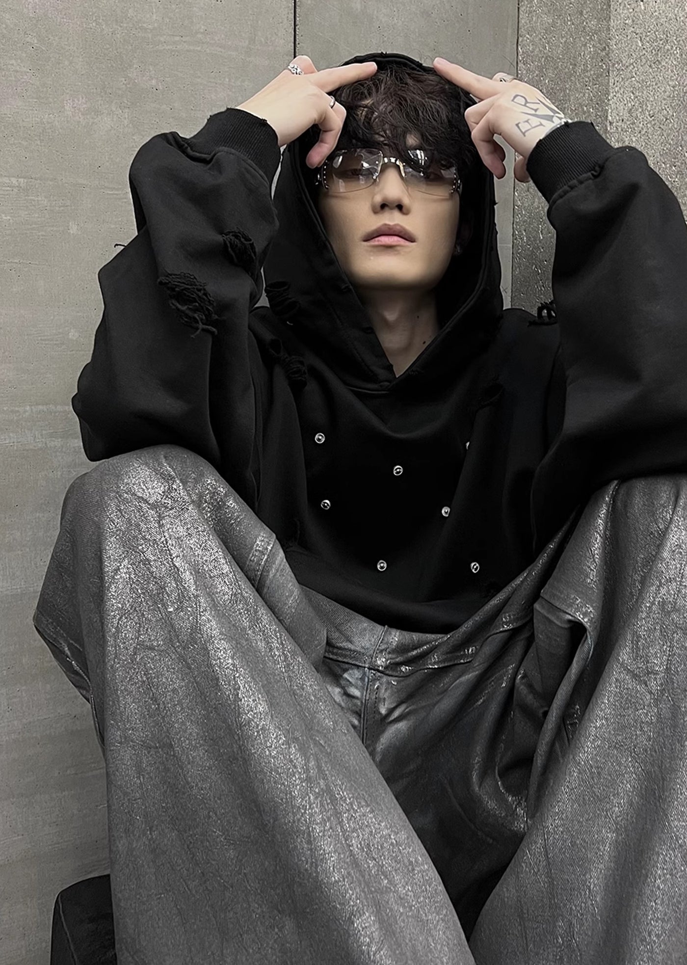 【SOULWORKER】Fully damaged Kusumin base color oversized silhouette hoodie  SW0028