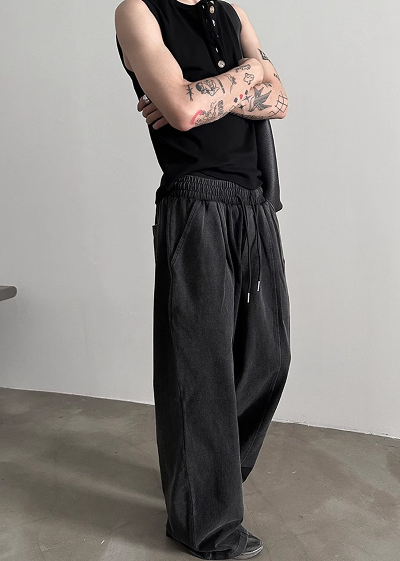 【Very Fewest】Dull dark base color wide silhouette sweatpants  VF0035