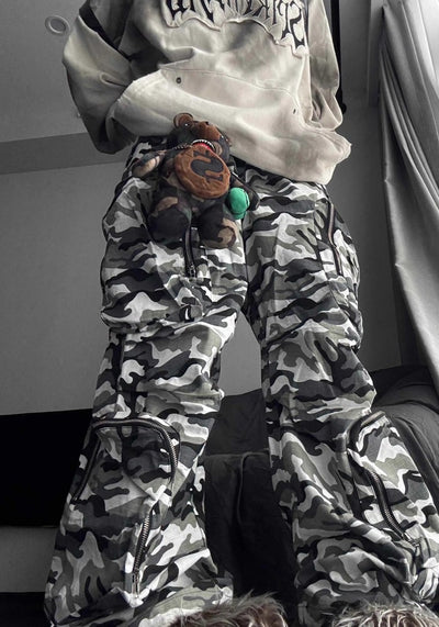 【TR BRUSHSHIFT】Monotone camouflage design three-dimensional wide cargo pants  TB0056