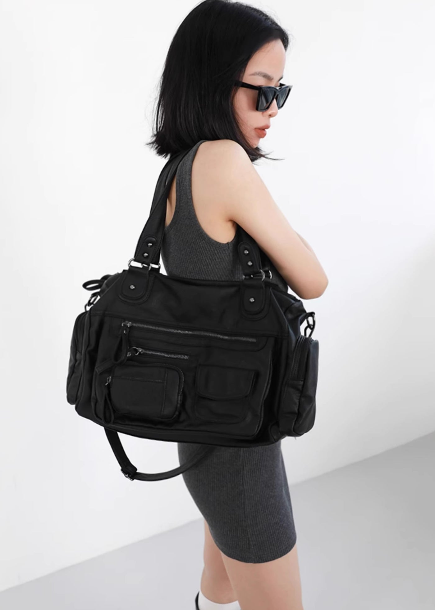 【8/26新作】Big silhouette grunge black color faux leather bag  HL3075