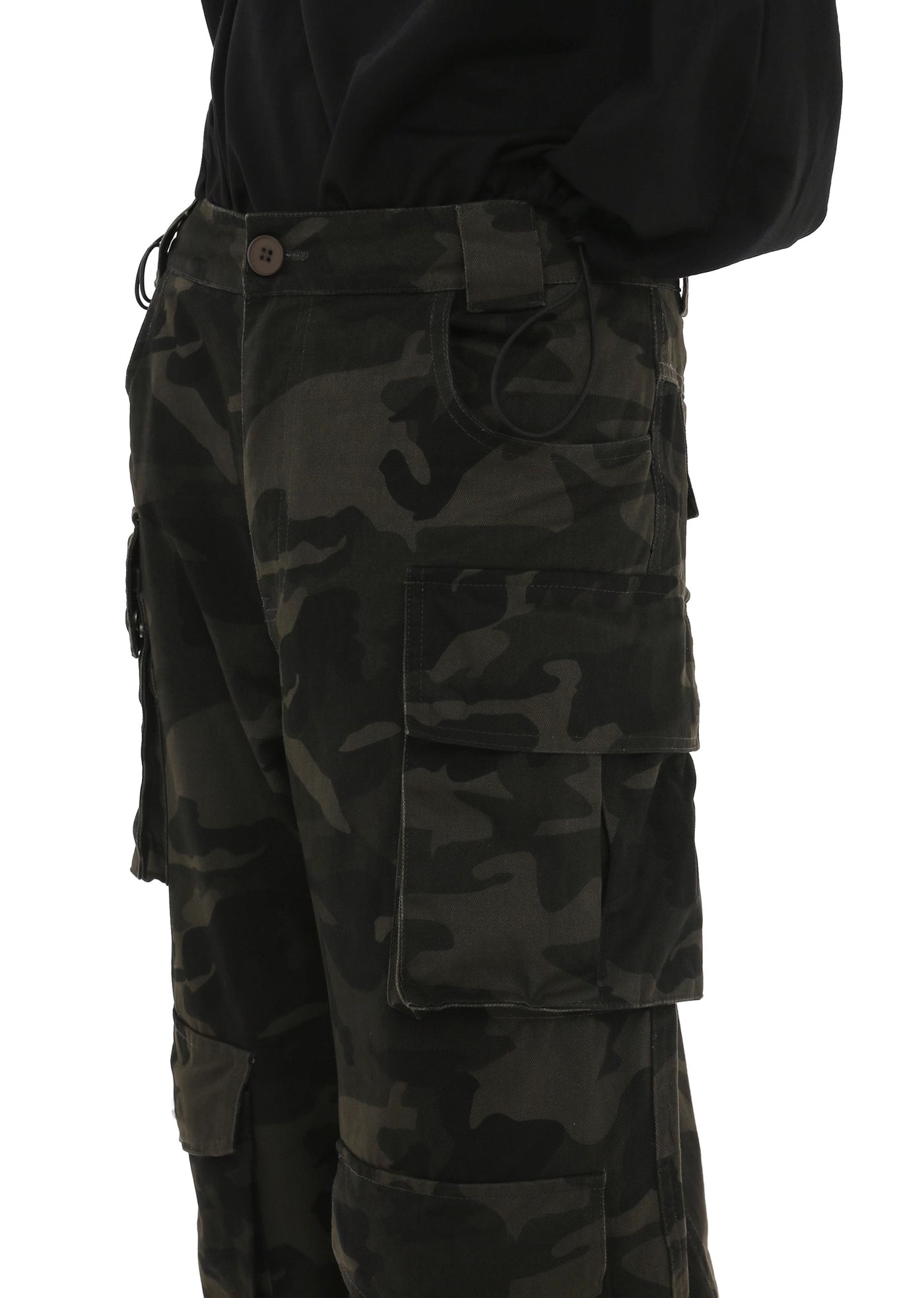 【GIBBYCNA】Wide silhouette riveted design camouflage pants  GC0018