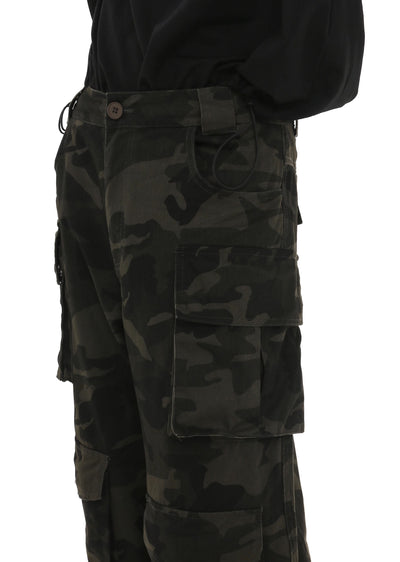 【GIBBYCNA】Wide silhouette riveted design camouflage pants  GC0018