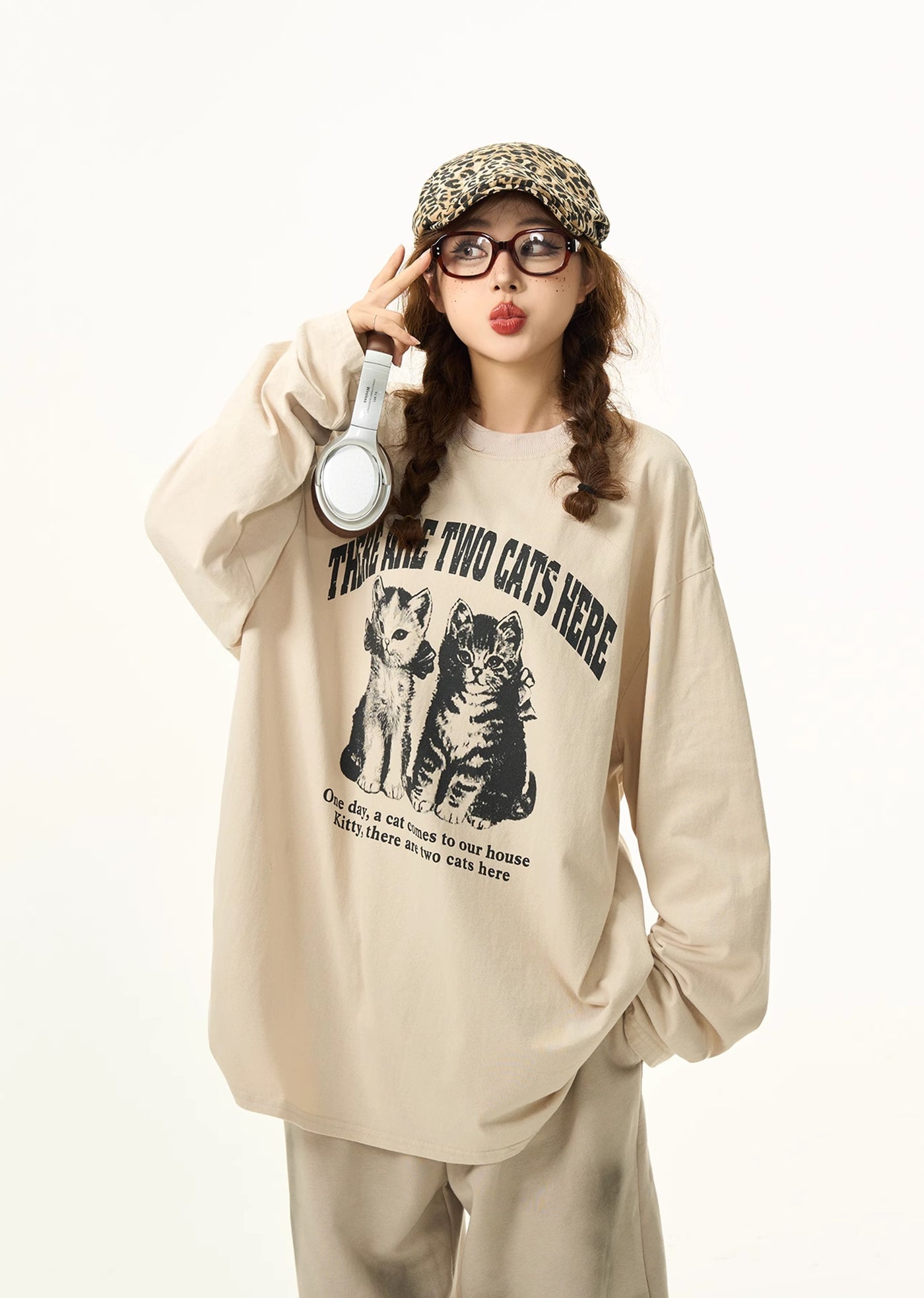 【H GANG X】Front cat design dull base color wash long sleeve T-shirt  HX0063