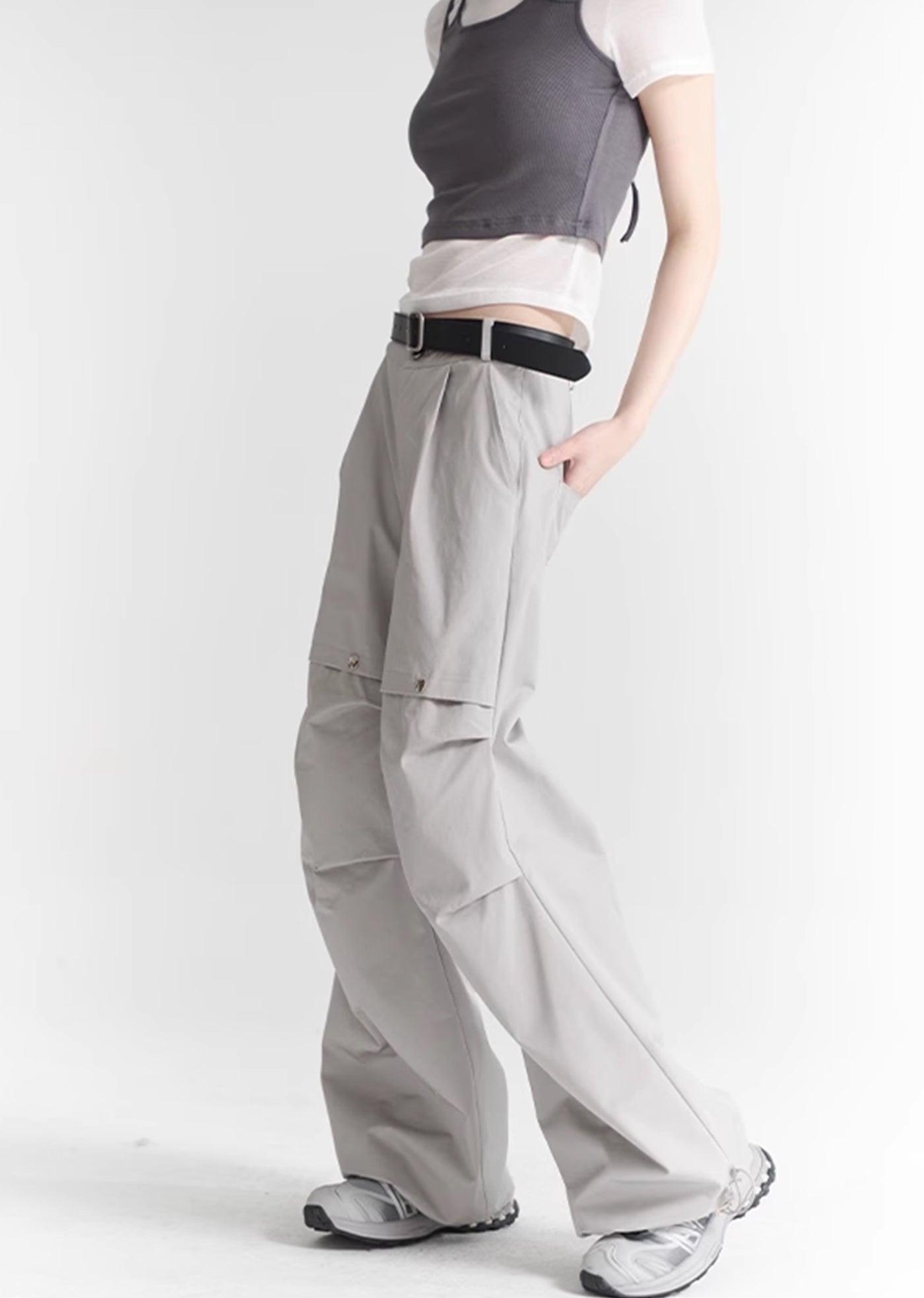 [Universal Gravity Museum] Tuck silhouette design white balance wide pants UG0036