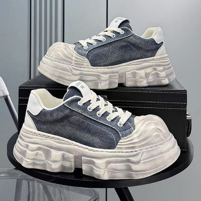Retro/vintage-style chunky street sneakers  HL3287