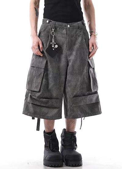 【BLANKIN】Tuck silhouette design gray base cargo style shorts  BI0007