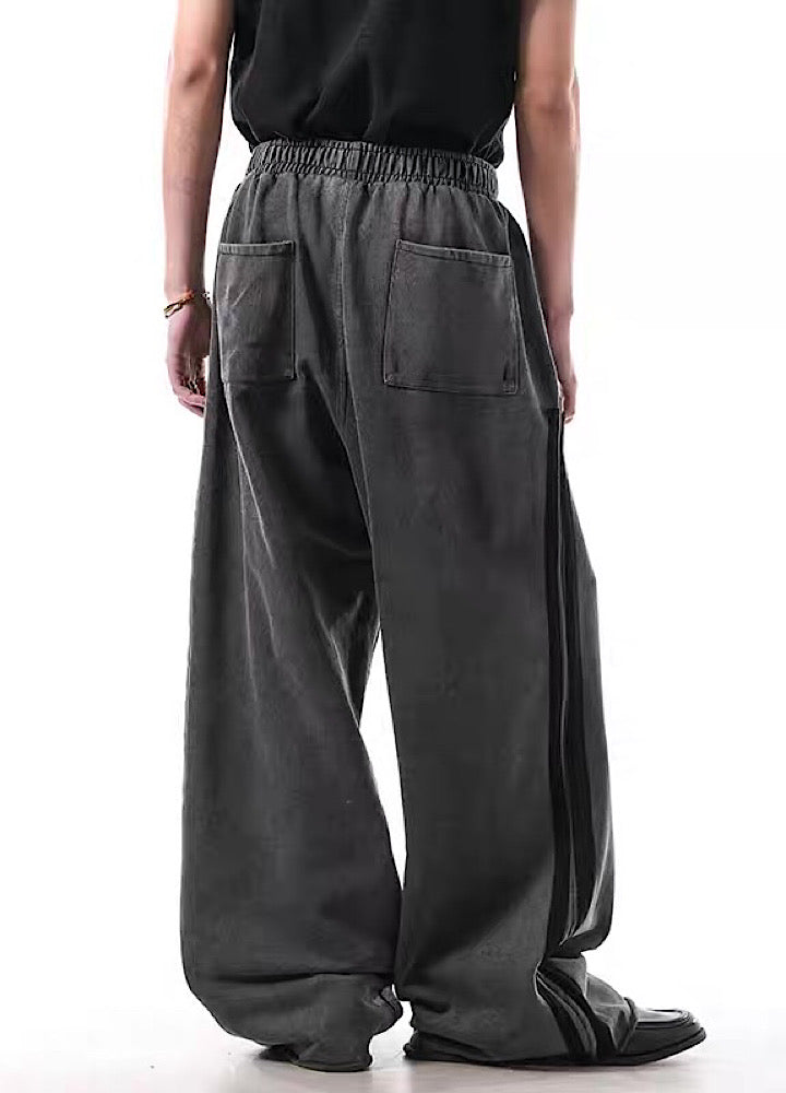 【BLANKIN】Dark color design blood side line long sweatpants  BI0010