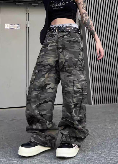 【TR BRUSHSHIFT】Loose-tuck wide silhouette design basic camouflage cargo pants  TB0059
