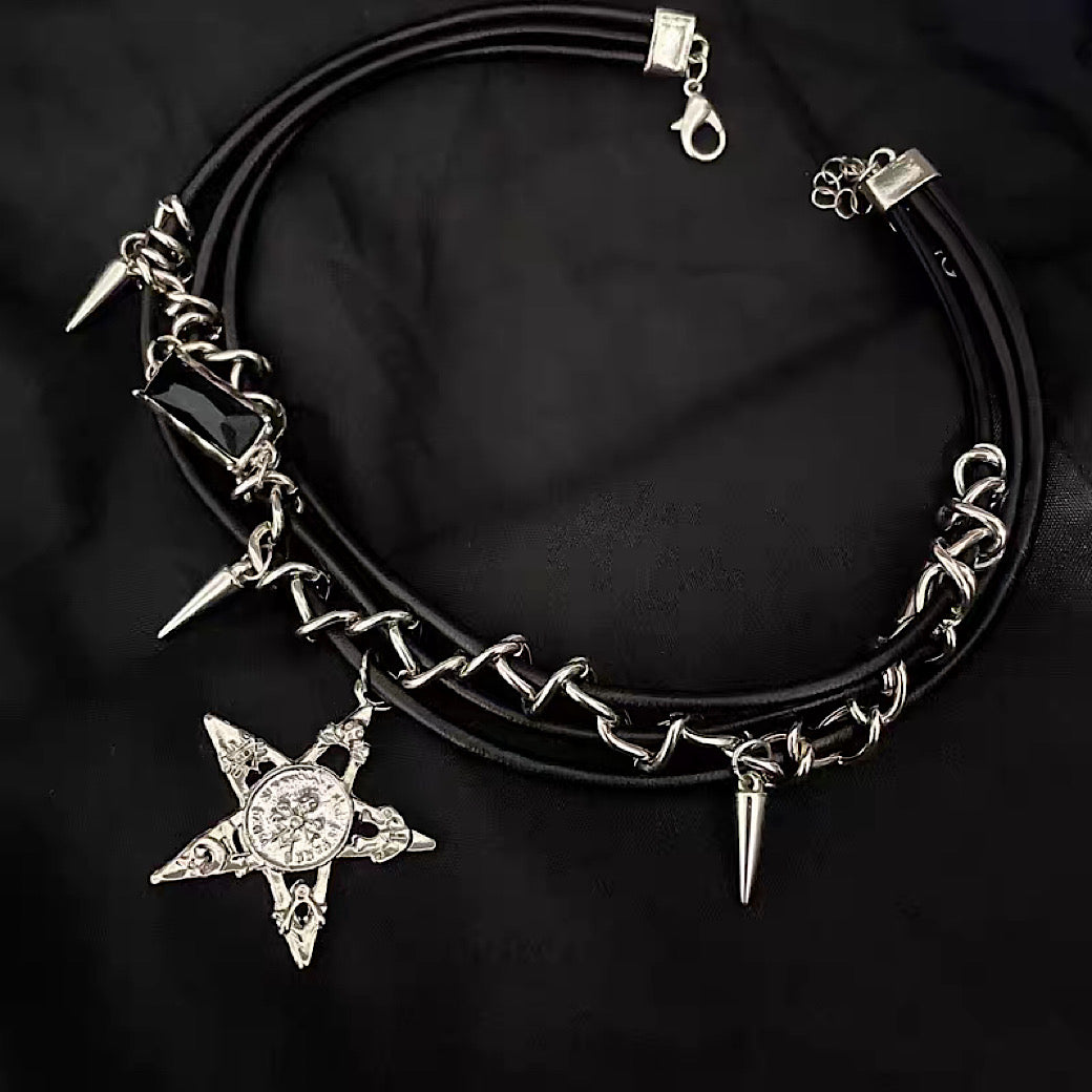【6/14新作】Leather cord and alloy design double silhouette necklace  HL3159