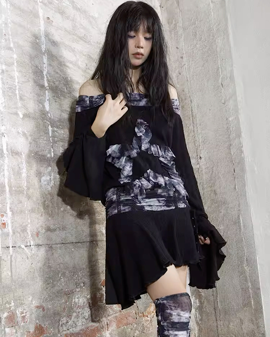 【ARIADNAw】Bypipe Star Frill One Type Cation Off-Shoulder T  AD0002