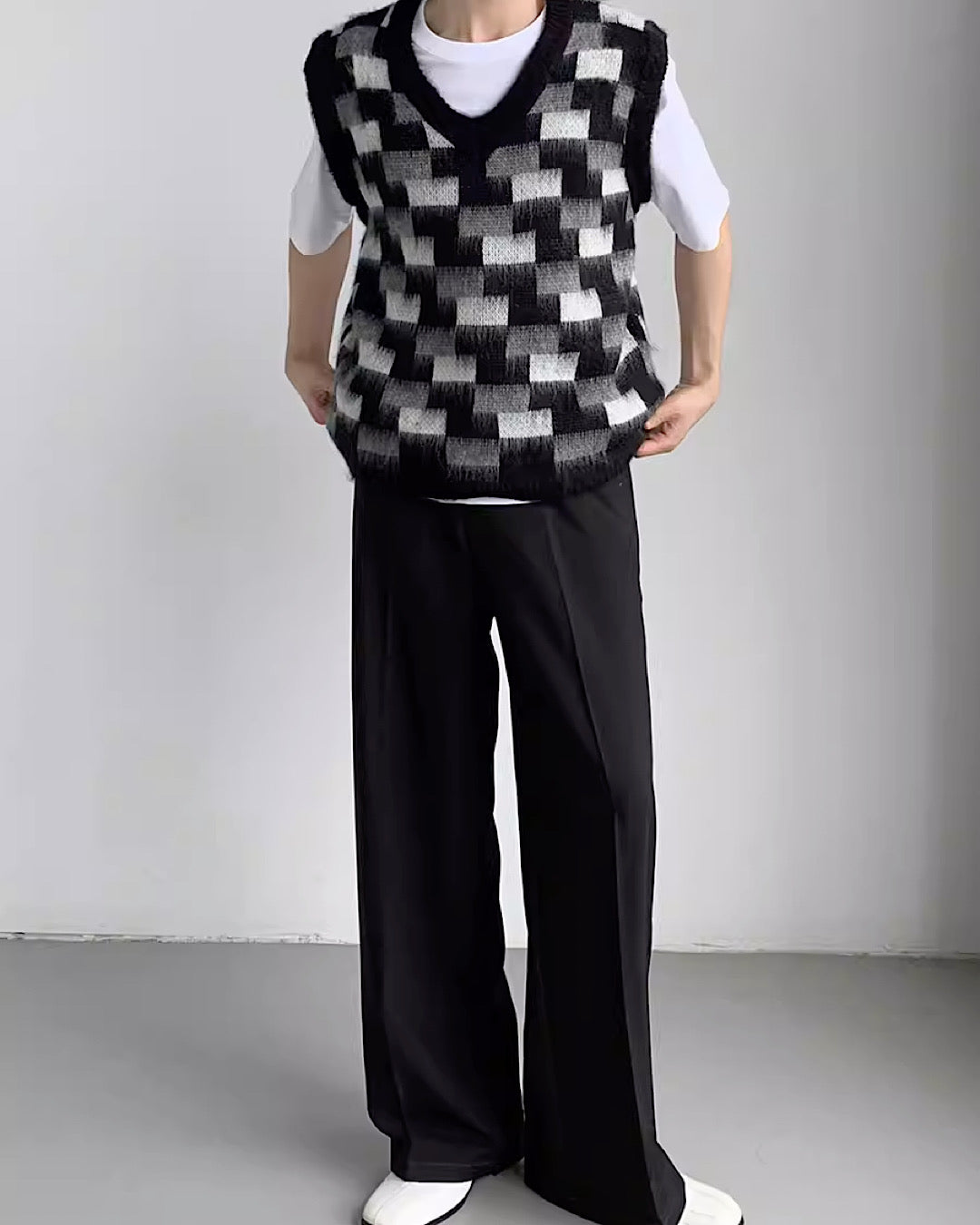 【QUANY】Monochrome design simple coloring vest  QU0013