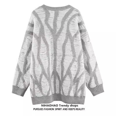 [NIHAOHAO] Thunder Break Design Initial Line Border Knit Sweater NH0069