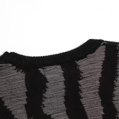 [NIHAOHAO] Thunder Break Design Initial Line Border Knit Sweater NH0069