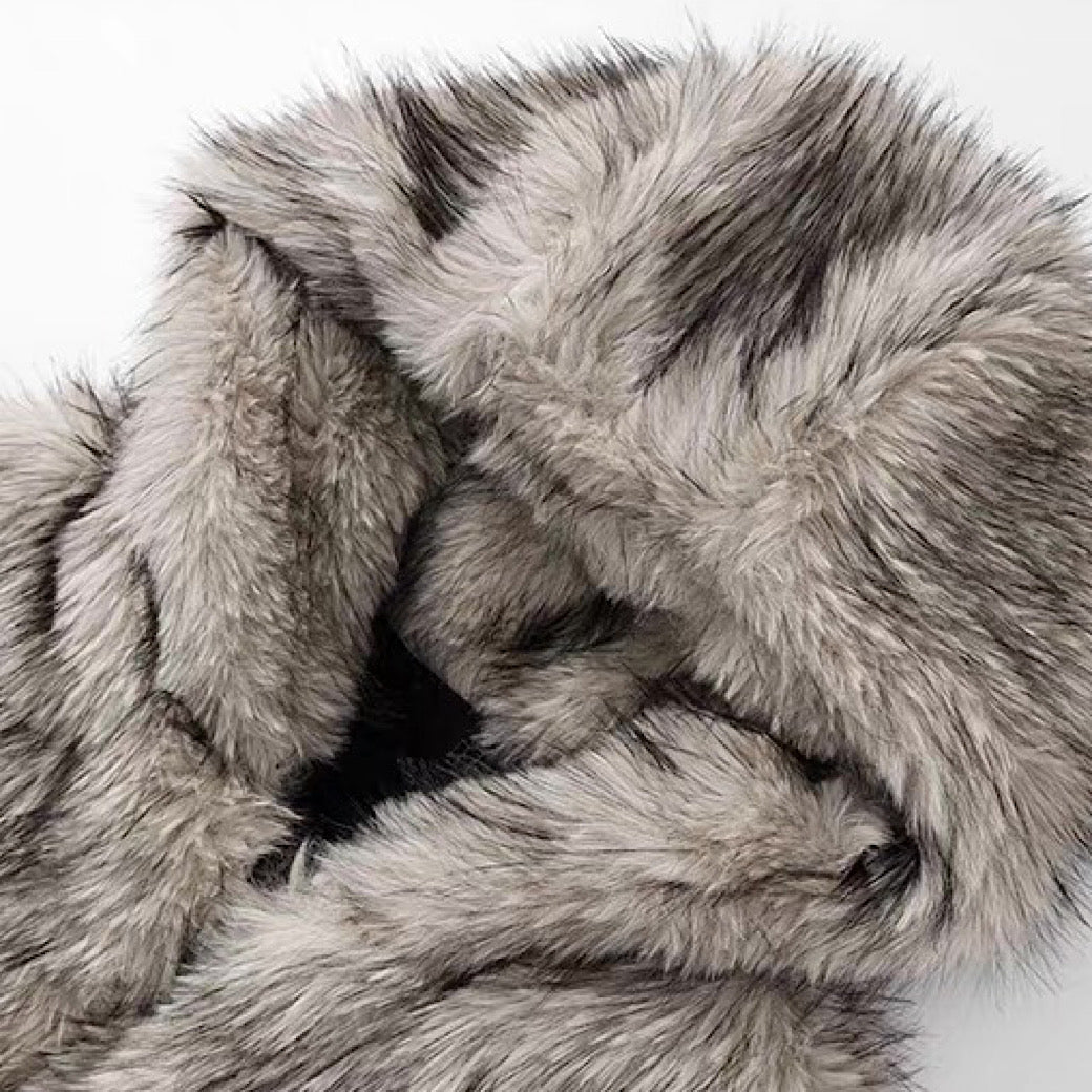 【12/3新作】 Simple design reversible fur style wide hoodie jacket  HL3217