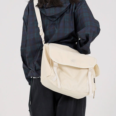 [10/9 new item] Simple mode street design shoulder bag HL2975