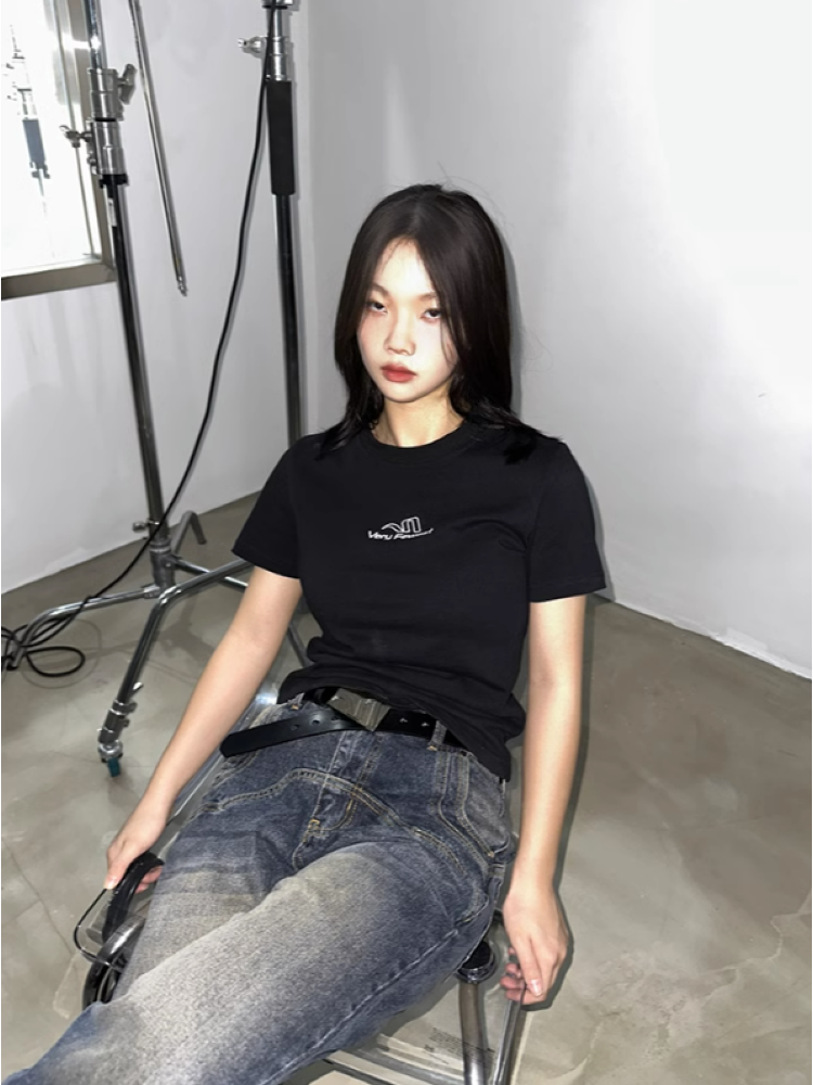 【Very Fewest】Logo Embroidered Slim Fit Short Sleeve T-shirt VF0012