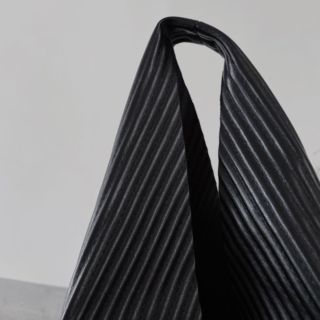 【Floating weed】Triangle shape edge PU leather handbag  FW0008
