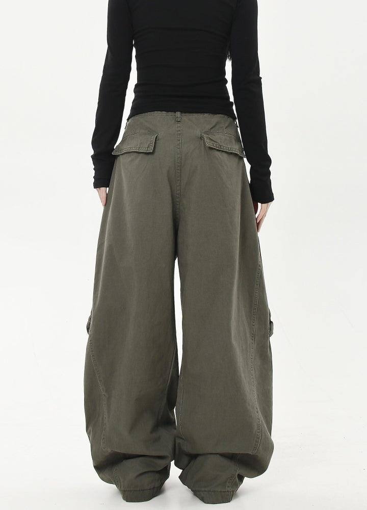 【Blacklists】Diagonal line design silhouette wide cargo pants  BL0038