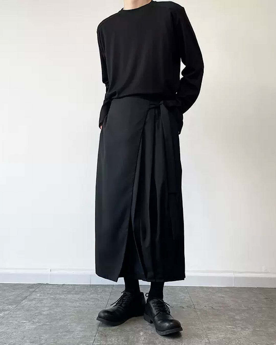 Sidereedable structured crow pants  HL2794